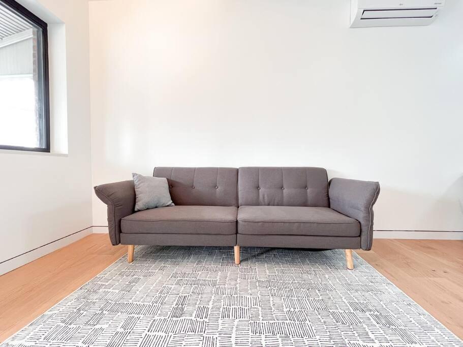 Apartamento New Ample And Cozy One Bedroom In Brooklyn At Rem-casa Nova Iorque